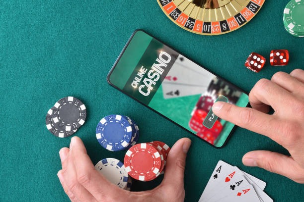 Live roulette table at 77777 with professional dealer and multi-camera feed